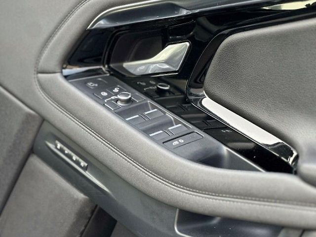 Used Land Rover Range Rover Evoque SE R-Dynamic in Surat