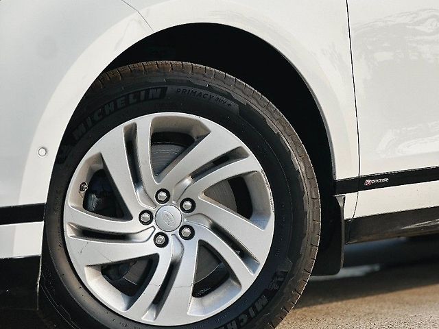 Used Land Rover Range Rover Evoque SE R-Dynamic in Surat