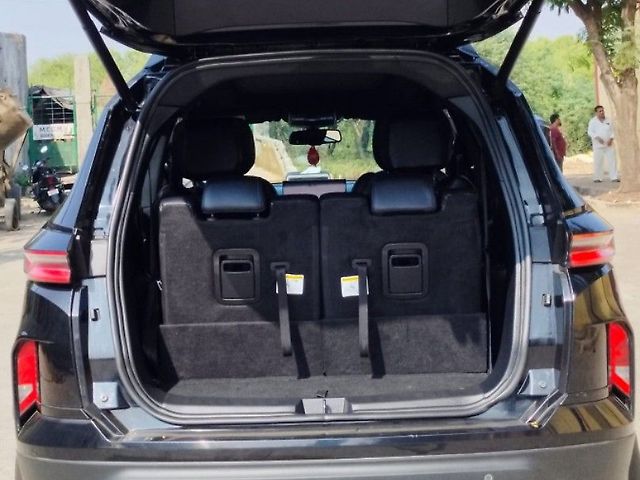 Used Tata Safari Accomplished Plus Dual Tone AT 7 STR in Mumbai