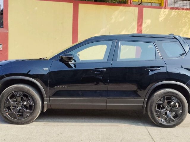 Used Tata Safari Accomplished Plus Dual Tone AT 7 STR in Mumbai