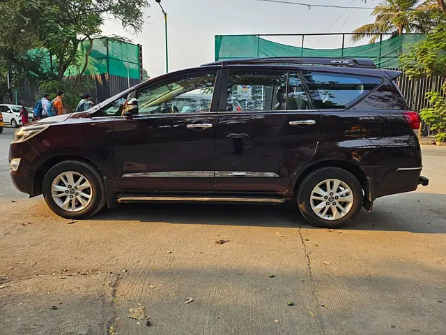Used Toyota Innova Crysta [2016-2020] 2.4 V Diesel in Mumbai