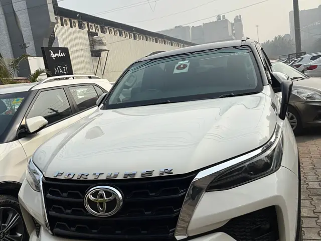 Used 2022 Toyota Fortuner in Delhi