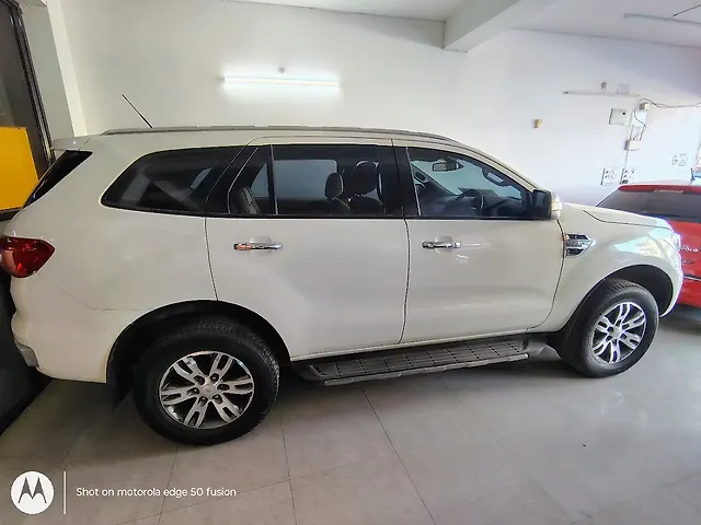 Used Ford Endeavour [2016-2019] Trend 2.2 4x4 MT in Ranchi