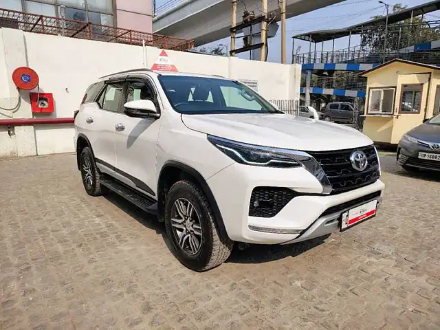 Used Toyota Fortuner 4X2 MT 2.8 Diesel in Delhi