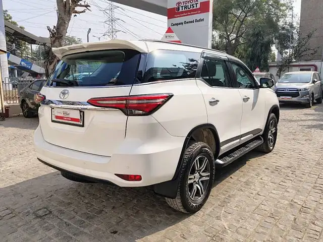 Used Toyota Fortuner 4X2 MT 2.8 Diesel in Delhi