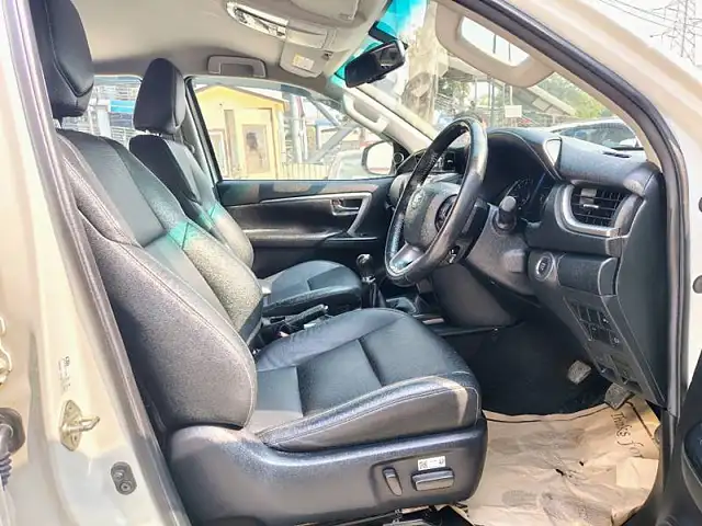 Used Toyota Fortuner 4X2 MT 2.8 Diesel in Delhi