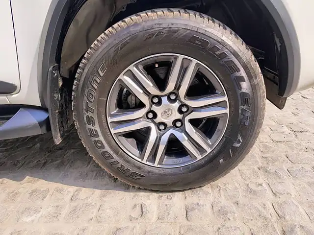 Used Toyota Fortuner 4X2 MT 2.8 Diesel in Delhi