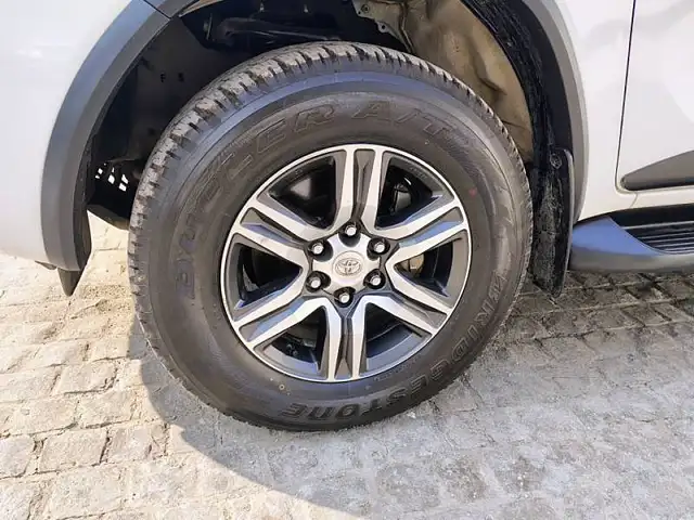 Used Toyota Fortuner 4X2 MT 2.8 Diesel in Delhi