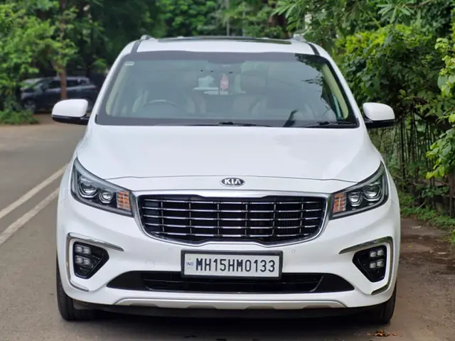 Used 2021 Kia Carnival in Mumbai