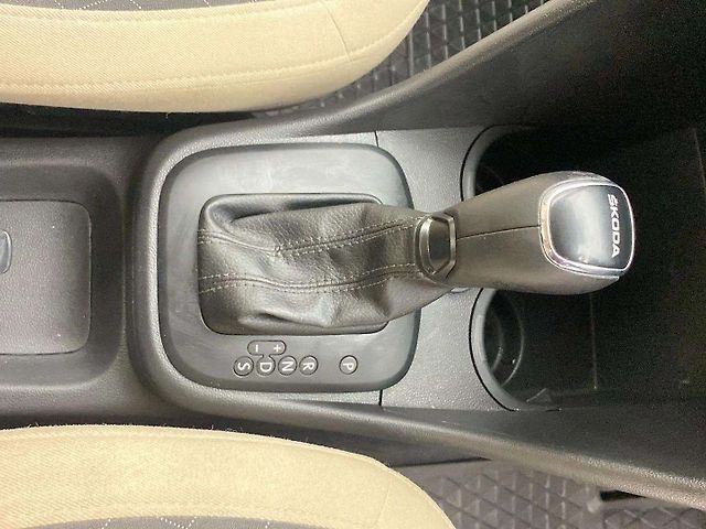 Used Skoda Rapid [2011-2014] Ambition 1.6 MPI AT in Hyderabad