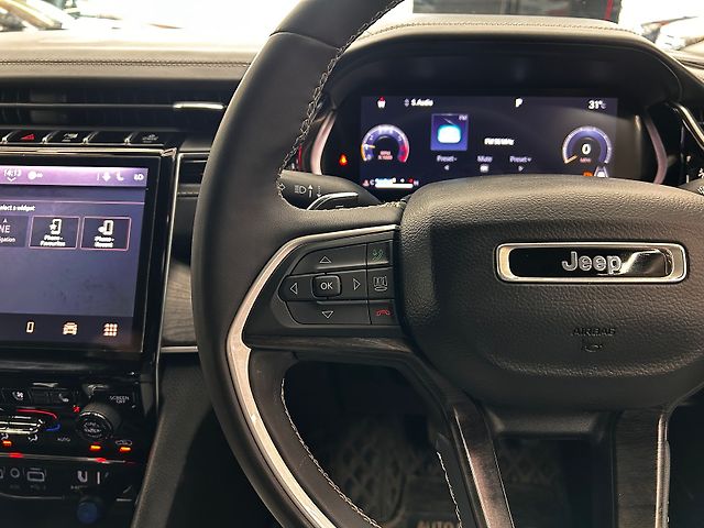 Used Jeep Grand Cherokee Limited (O) 4x4 AT in Bangalore
