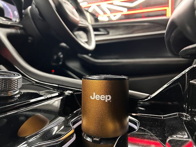 Used Jeep Grand Cherokee Limited (O) 4x4 AT in Bangalore