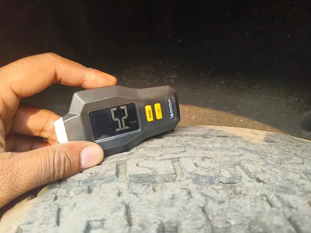 Used Ford Endeavour Titanium Plus 2.2 4x2 AT in Delhi