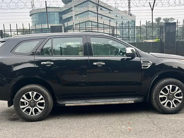 Used Ford Endeavour Titanium Plus 2.2 4x2 AT in Delhi