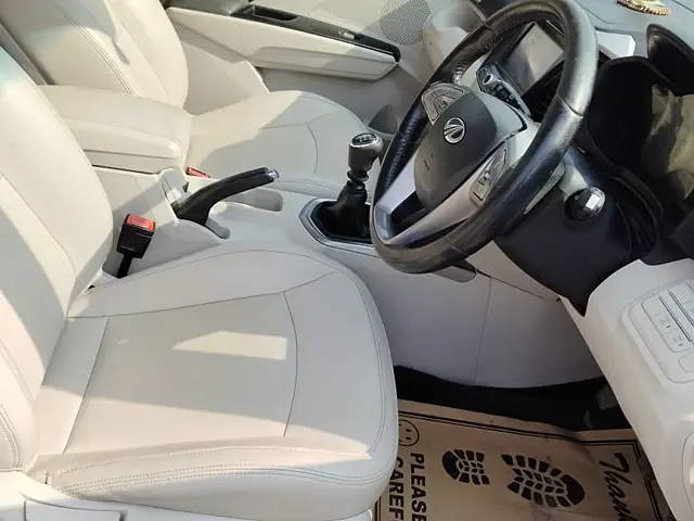 Used Mahindra XUV300 [2019-2024] W8 (O) 1.2 Petrol in Faridabad