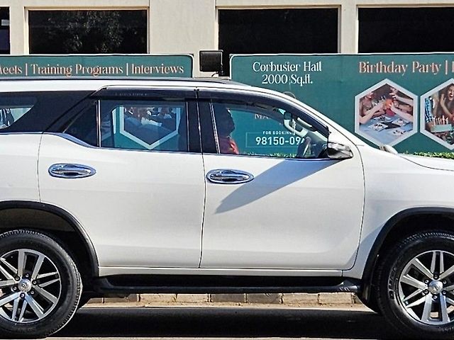 Used Toyota Fortuner [2016-2021] 2.8 4x4 AT in Chandigarh
