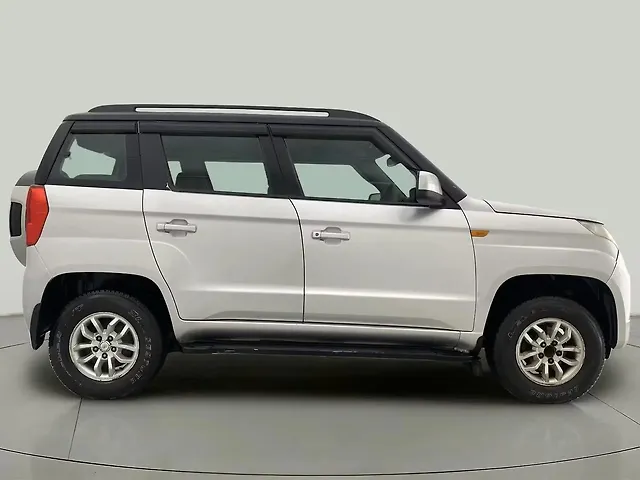 Used Mahindra TUV300 [2015-2019] T8 in Ahmedabad