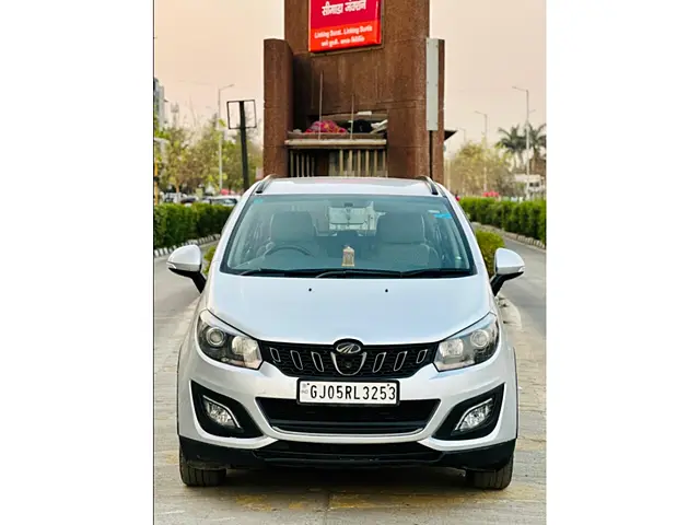 Used 2020 Mahindra Marazzo in Surat