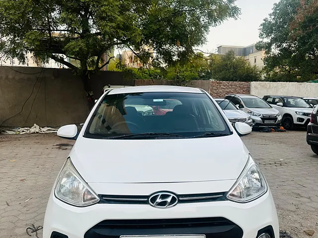Used 2016 Hyundai i10 in Delhi