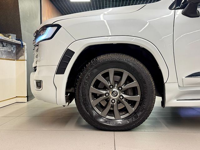 Used Toyota Land Cruiser [2011-2015] LC 200 VX in Delhi