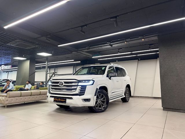 Used Toyota Land Cruiser [2011-2015] LC 200 VX in Delhi