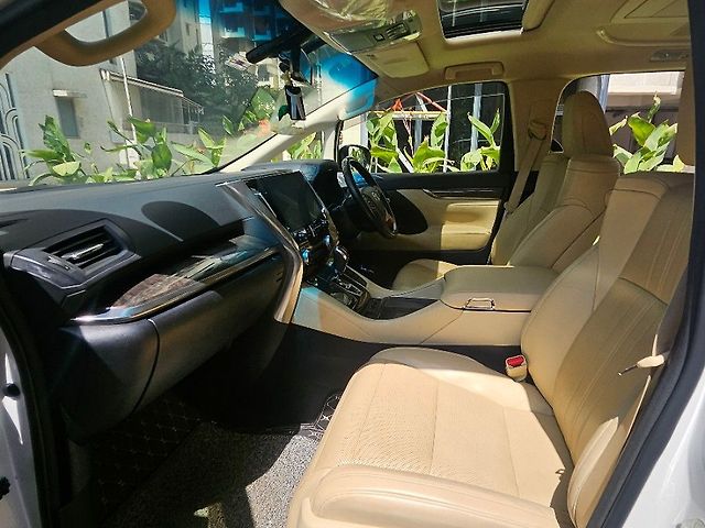 Used Toyota Vellfire [2020-2023] Hybrid in Mumbai