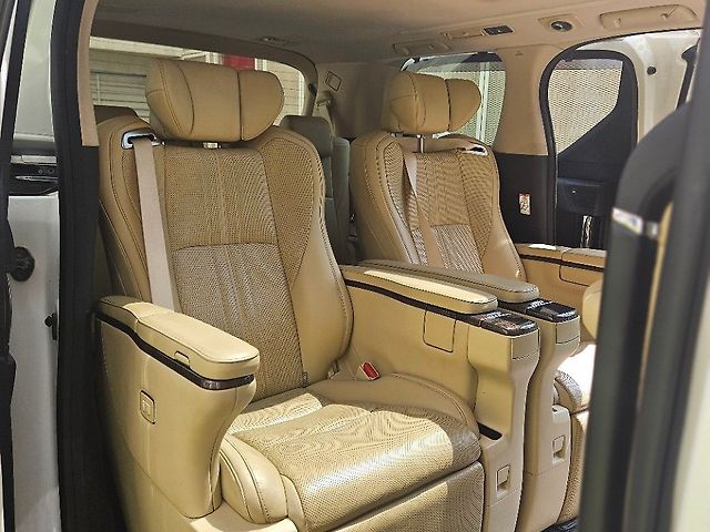 Used Toyota Vellfire [2020-2023] Hybrid in Mumbai