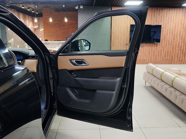 Used Land Rover Range Rover Velar HSE Dynamic 2.0 Petrol in Kanpur