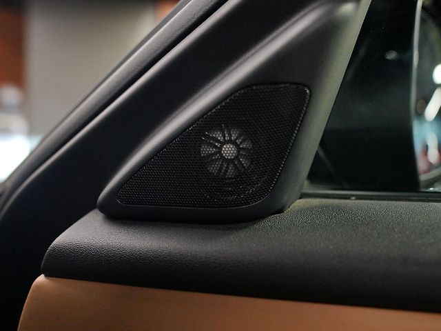 Used Land Rover Range Rover Velar HSE Dynamic 2.0 Petrol in Kanpur