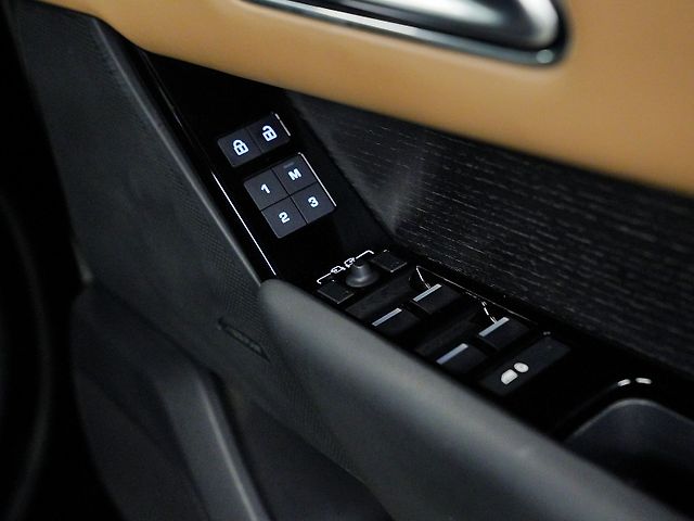 Used Land Rover Range Rover Velar HSE Dynamic 2.0 Petrol in Kanpur
