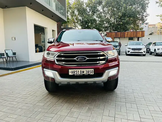 Used 2016 Ford Endeavour in Delhi