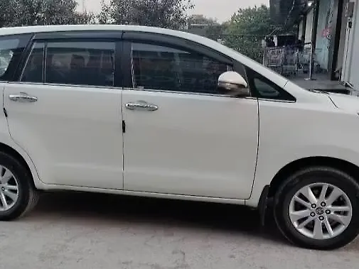 Used Toyota Innova Crysta [2016-2020] 2.4 V Diesel in Dehradun