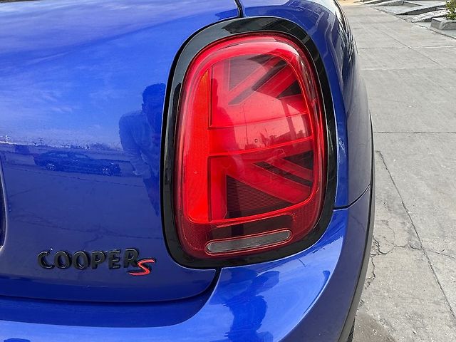 Used MINI Cooper Convertible S in Delhi