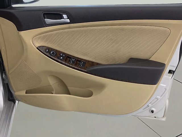 Used Hyundai Verna [2011-2015] Fluidic 1.6 VTVT SX Opt in Ahmedabad