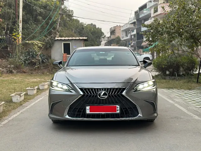Used 2023 Lexus ES in Delhi