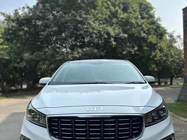 Used 2022 Kia Carnival in Delhi