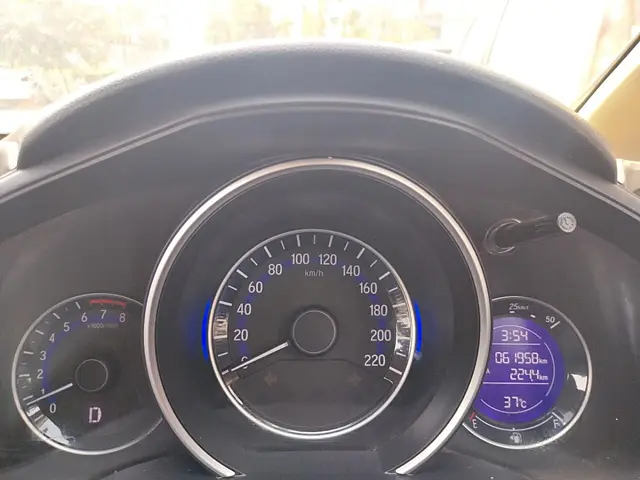 Used Honda Jazz [2015-2018] V AT Petrol in Mumbai