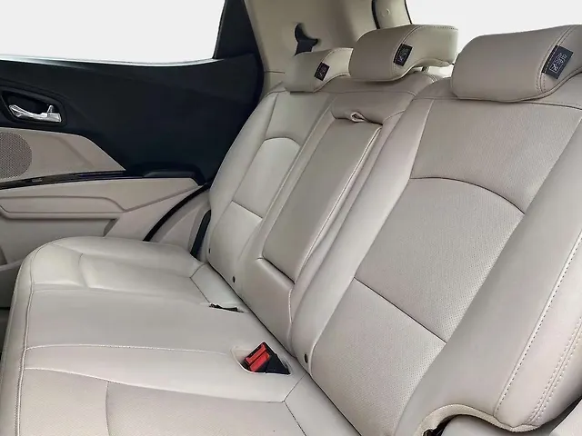 Used Mahindra XUV300 [2019-2024] W8 (O) 1.5 Diesel [2020] in Hyderabad