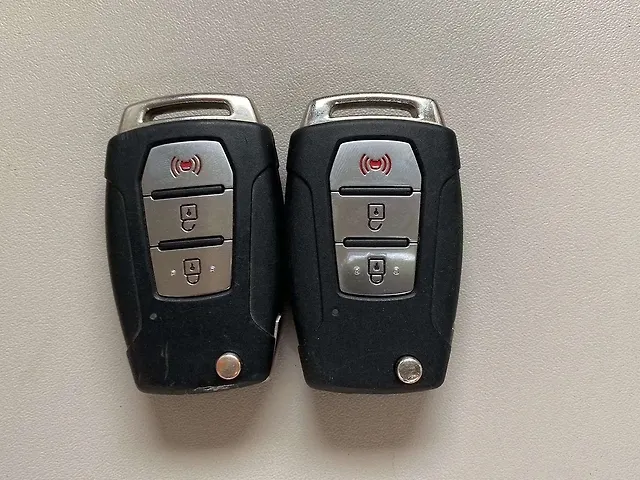 Used Mahindra XUV300 [2019-2024] W8 (O) 1.5 Diesel [2020] in Hyderabad