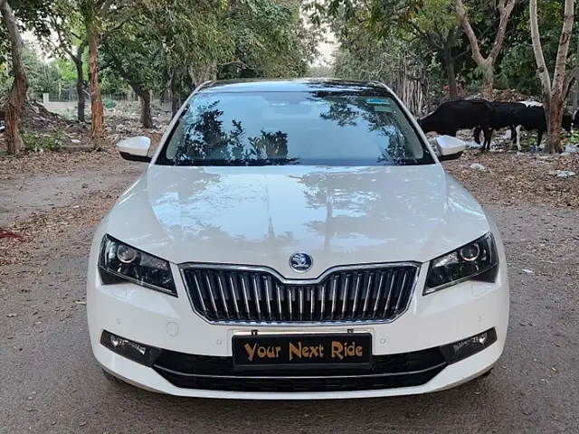 Used 2017 Skoda Superb in Delhi