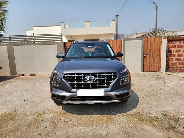 Used 2022 Hyundai Venue in Kolhapur