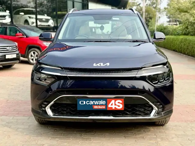 Used 2022 Kia Carens in Ahmedabad