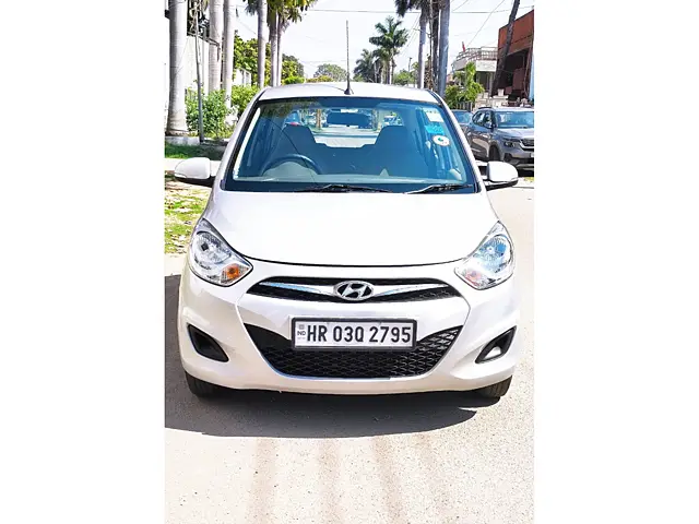 Used 2013 Hyundai i10 in Chandigarh