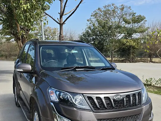 Used 2017 Mahindra XUV500 in Delhi