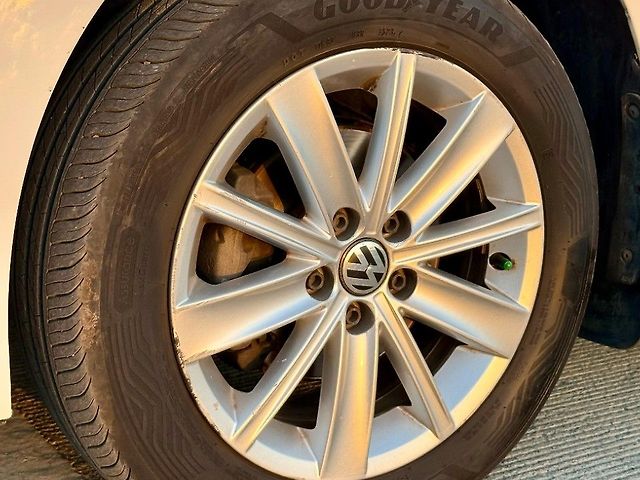 Used Volkswagen Vento [2015-2019] Highline Diesel AT [2015-2016] in Surat