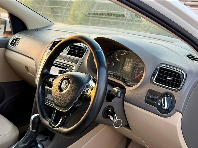 Used Volkswagen Vento [2015-2019] Highline Diesel AT [2015-2016] in Surat