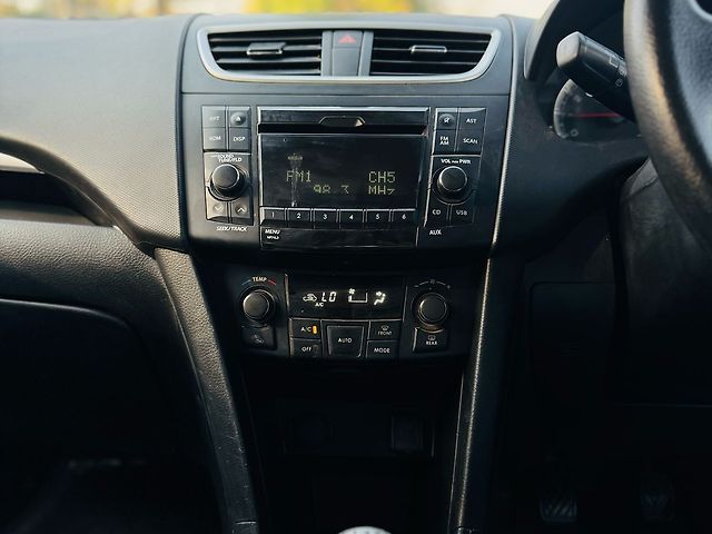 Used Maruti Suzuki Swift [2011-2014] ZXi in Vadodara