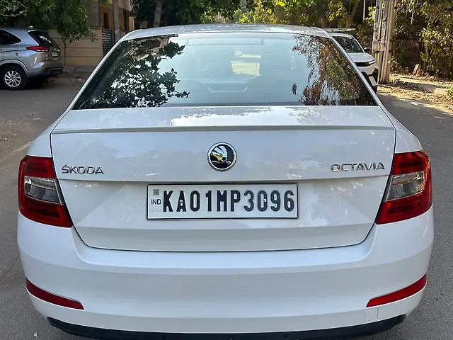 Used Skoda Octavia [2015-2017] 1.8 TSI Ambition Plus AT in Bangalore