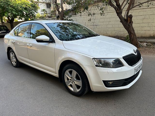 Used Skoda Octavia [2015-2017] 1.8 TSI Ambition Plus AT in Bangalore