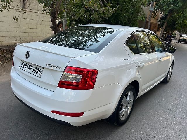 Used Skoda Octavia [2015-2017] 1.8 TSI Ambition Plus AT in Bangalore